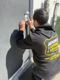 commercial locksmith Sykesville